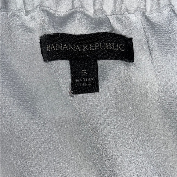 Banana Republic White Off-Shoulder Blouse - Picture 2 of 7
